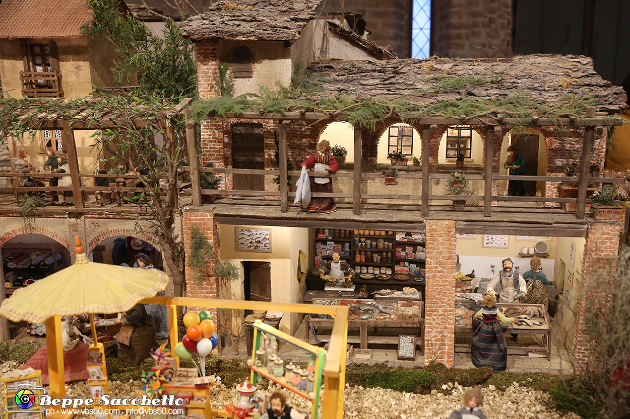VBS_7404 - Abbazia di Vezzolano - Presepe artistico di Anna Rosa Nicola.jpg